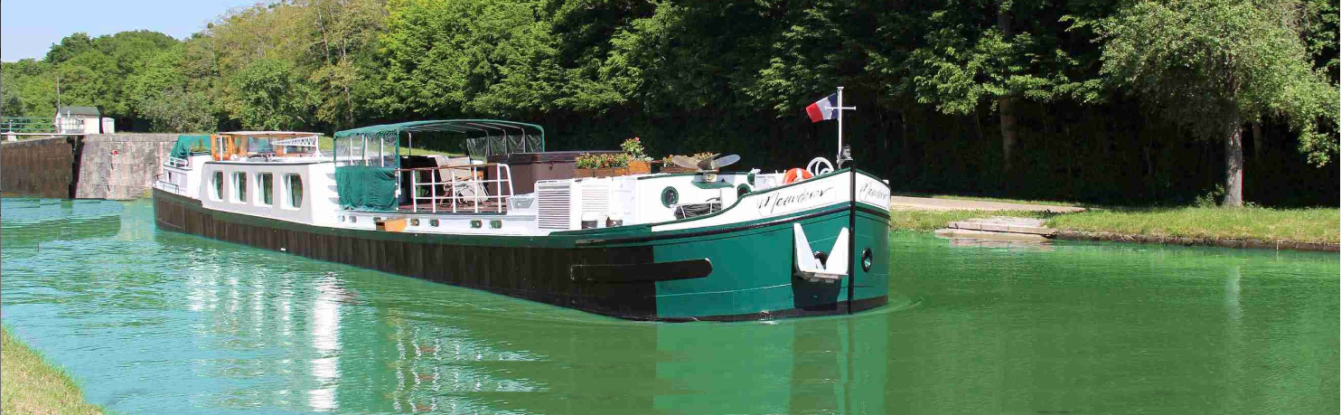 meanderer-barge-views